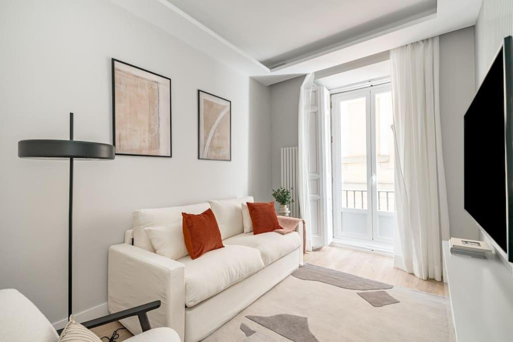 Centro XIII Calle De La Paz 2Br 2Bh มาดริด ภายนอก รูปภาพ